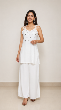 Vastraanii Women’s Green Embellished Tie-Strap Co-ord Set