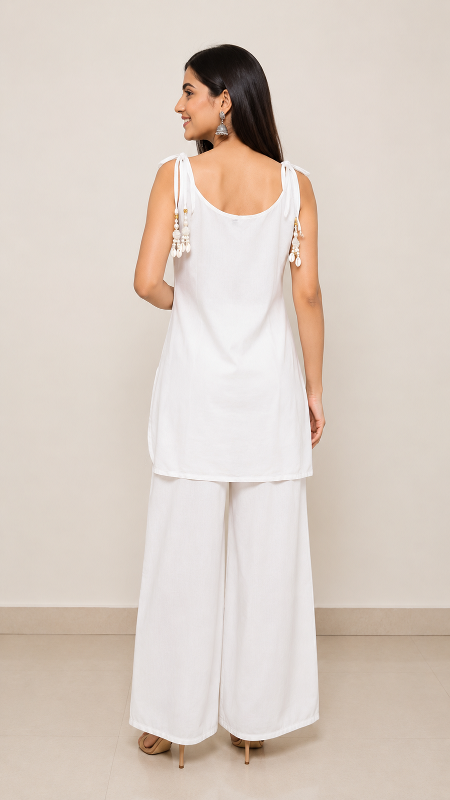 Vastraanii Women’s Green Embellished Tie-Strap Co-ord Set